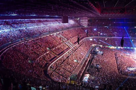  El Concierto de David Bisbal en el Estadio Santiago Bernabéu: Un Récord de Asistencia y Emociones Desbordantes!